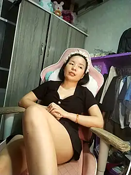 Ivy_Trix2's Live XXX Chat
