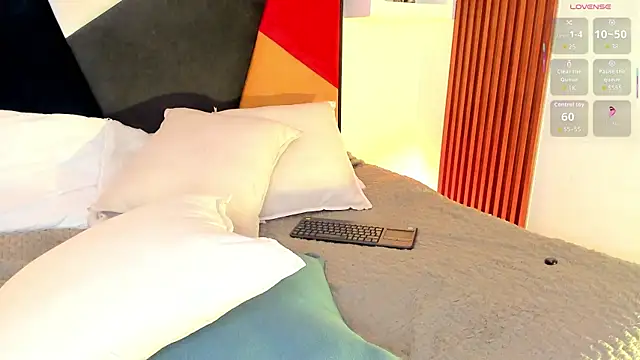 Tomy_Rox Adlı Modelin Canlı XXX Sohbeti