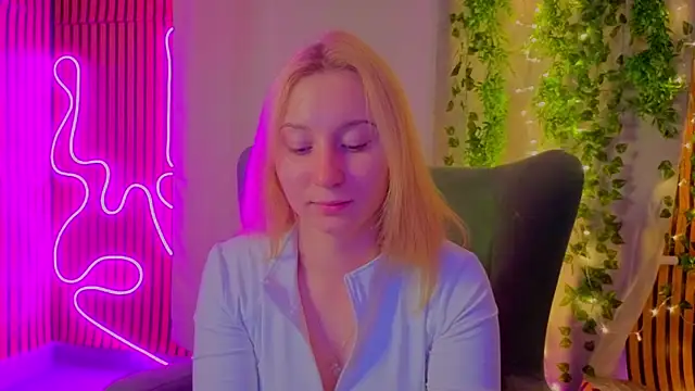 RosalieHandley Adlı Modelin Canlı XXX Sohbeti