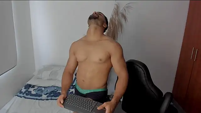 Pier_Simons Live XXX-chat