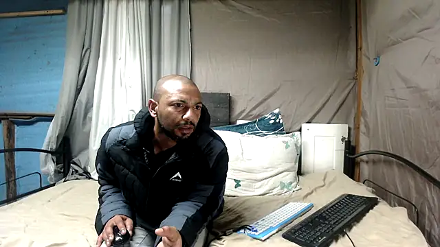 Camodick Adlı Modelin Canlı XXX Sohbeti