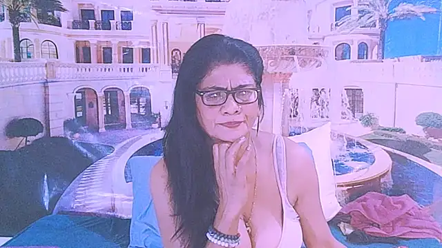 IndianAllure live XXX chat
