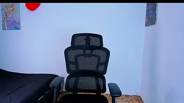 Laura_Ivy লাইভ XXX চ্যাট