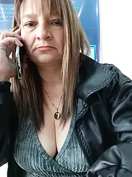 KAREN--03 élő XXX-chatje