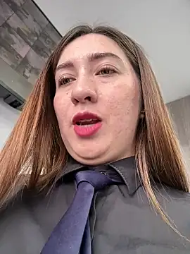 suzy-111 – Naživo XXX chat