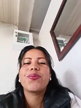 _andrea30のライブXXXチャット