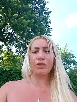 visnjica's Live XXX Chat