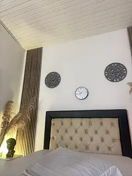 Sia_Foxx01's Live XXX Chat