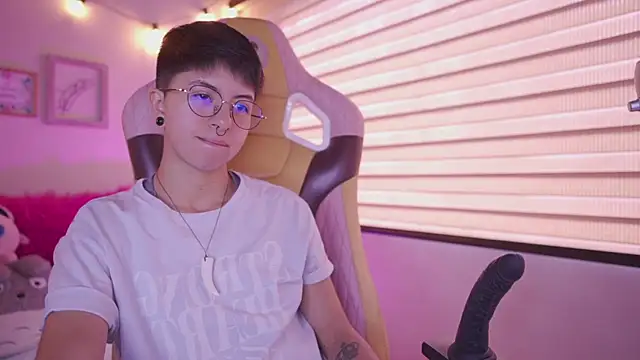 Chat XXX en directo de tommy_blue