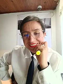 Chatroom XXX en direct de Valentina--1