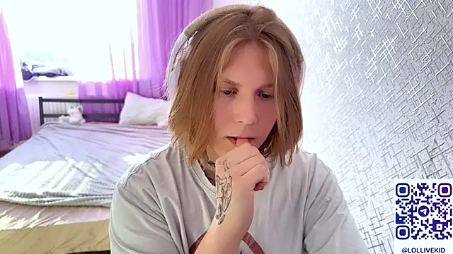 XXX chat uživo modela Hirtay
