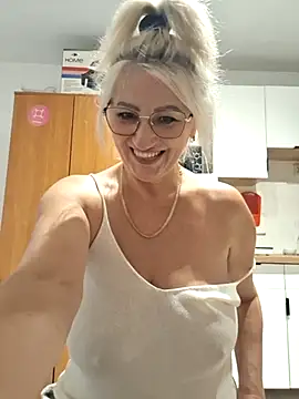 Онлайн чат XXX Sweety_blonda007