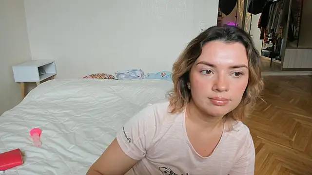 BrightDani élő XXX-chatje