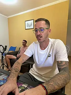 Chat +18 de MeladoDiMel ao vivo