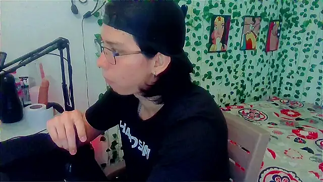Czat XXX na żywo – Andy_gray
