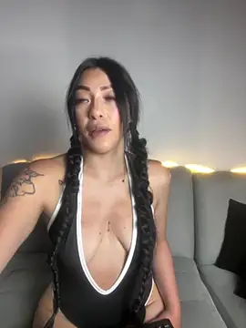 DAKOTA_SAKURA Chat XXX in diretta