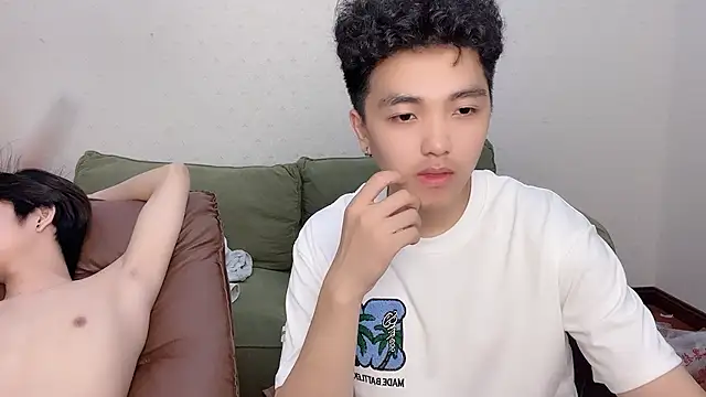 GF_001のライブXXXチャット