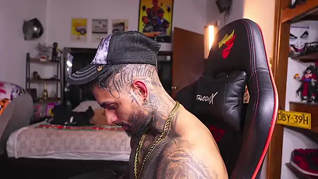 logan_hugh8 élő XXX-chatje
