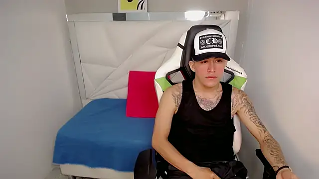 Delaware_ Live XXX Chat