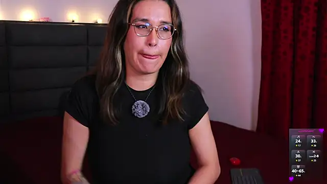 Chat +18 de kathieandpovcock1 ao vivo