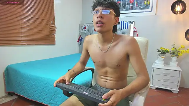 Jake_Falcon Live XXX-Chat