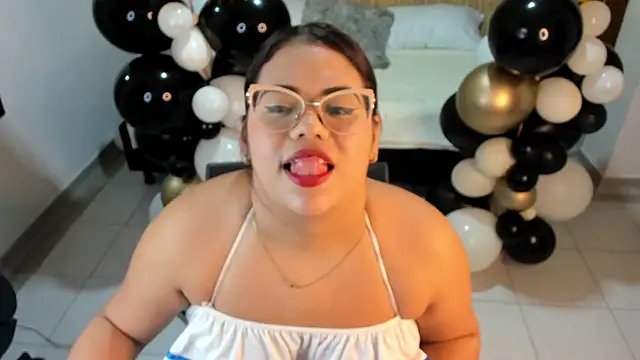 Chatroom XXX en direct de samy_19_
