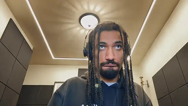 FavelaDaddyCum's Live XXX Chat