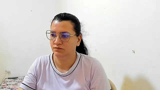 MARILYN_GARCIA XXX чат на живо