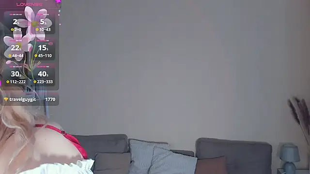 Živý XXX chat PorcelainBun