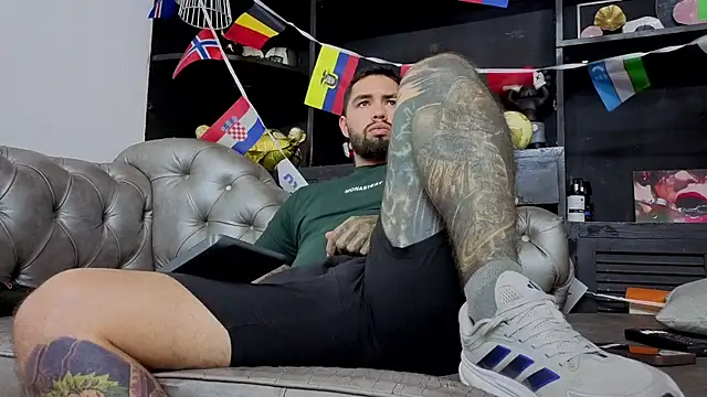 Chat +18 de matteosantos ao vivo