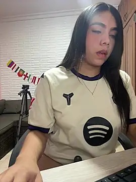 Czat XXX na żywo – Luna_rousse26