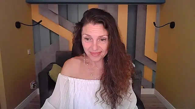 EllaLong Chat XXX in diretta