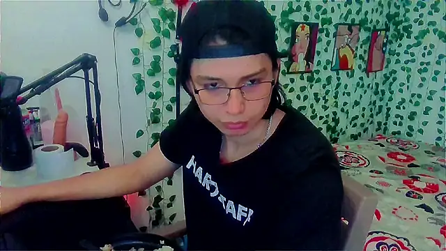 XXX chat uživo modela Andy_gray