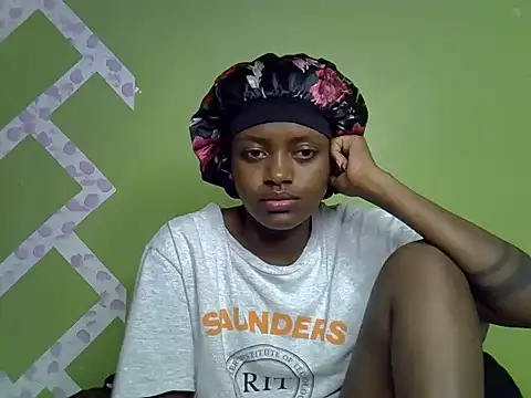 Slim_shedy1 élő XXX-chatje