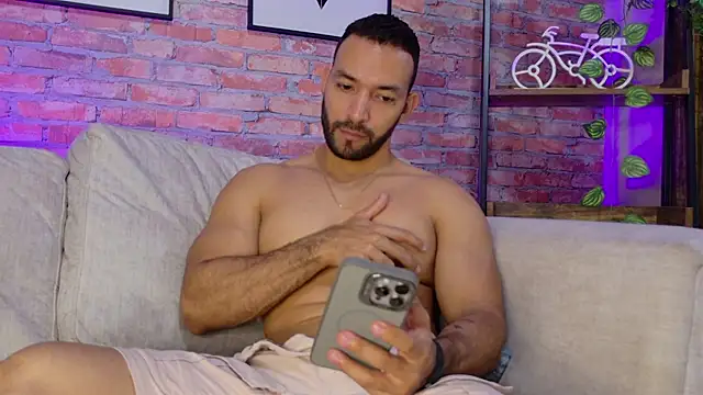 Chat XXX en directo de mike-collinss