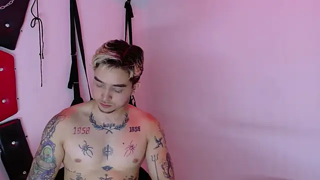 AliceandMax's Live XXX Chat