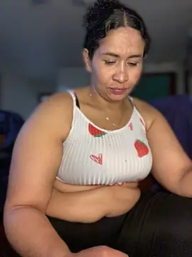 Chat XXX en directo de Carola-Ross