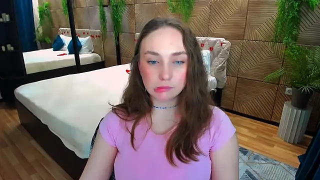 TrueReincarnation's Live XXX Chat