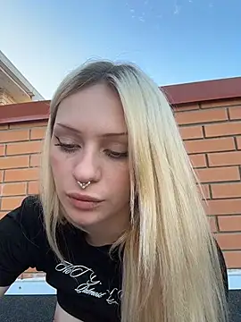 XXX chat uživo modela DayaFoxy