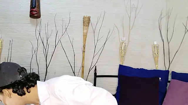 دردشة AlanCutee الجنسية المباشرة