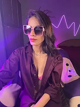 Ivy_the_goddess Adlı Modelin Canlı XXX Sohbeti