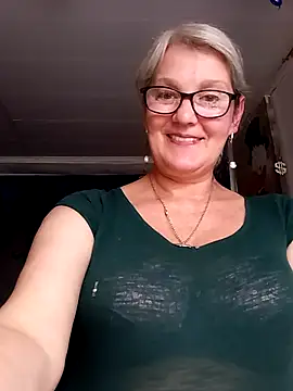 irinamaux – Naživo XXX chat