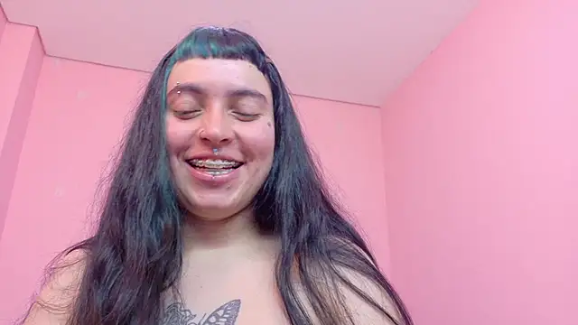 XXX chat uživo modela _sofia_smth_xx
