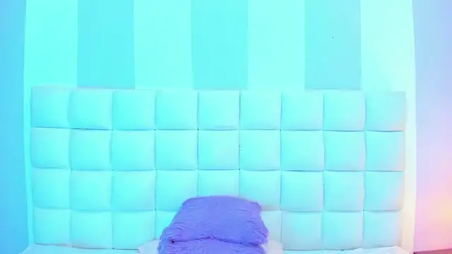 XXX chat uživo modela teresasroom_