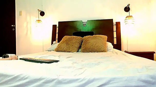SahirCharm's Live XXX Chat