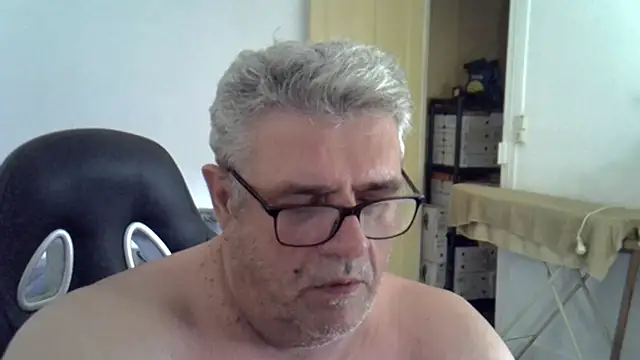 Czat XXX na żywo – Laurent_oldmen