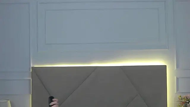 ArianaMilss Live XXX-chat