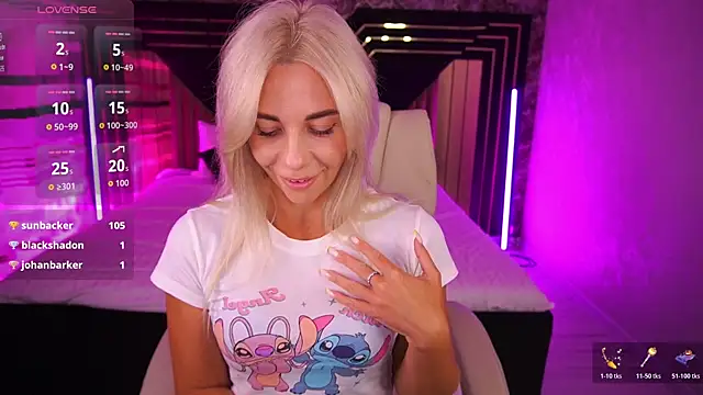 צ'אט XXX בשידור חי של BellaRayyy