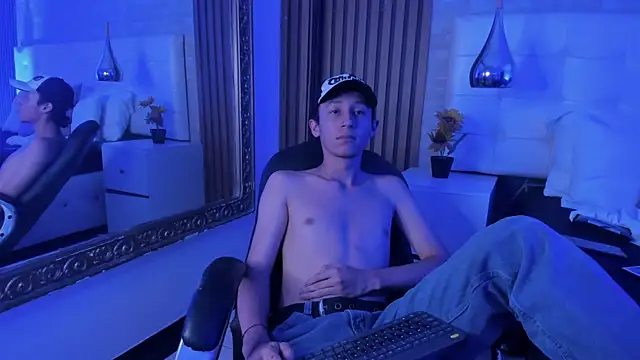 Chatroom XXX en direct de LeoRydeer