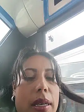 _andrea30のライブXXXチャット